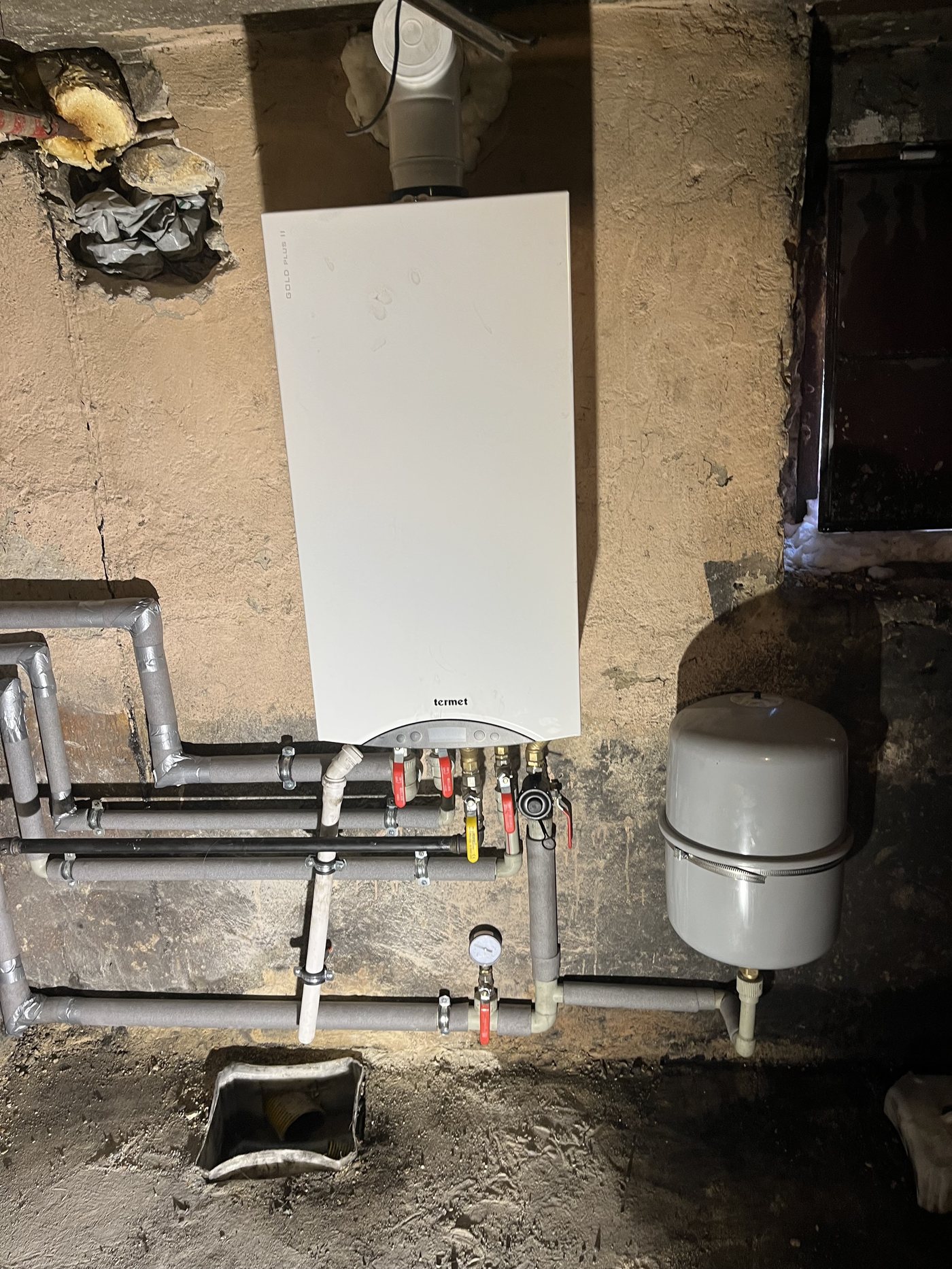 Montaż kotła gazowego i instalacji